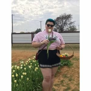 Meet your Posher, Marisa